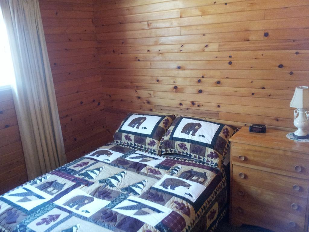 Red Lodge Resort Little Current Cameră foto