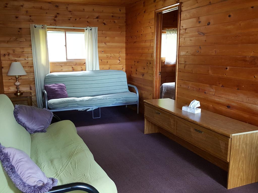 Red Lodge Resort Little Current Exterior foto